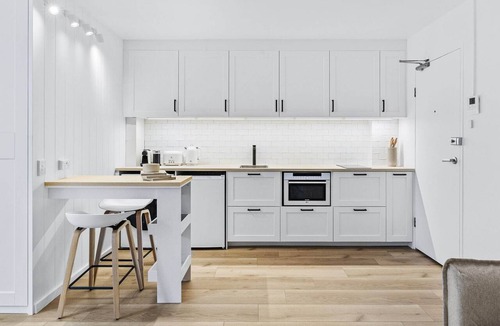 Bondi Junction Apartment | Studio4: Bondi Chic Interiors with Rooftop Pool