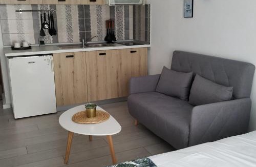 Nea Khili Apartment | stuDio57 11