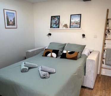 Eysines Apartment | Studiocosy proche Bordeaux, parking gratuit, clim