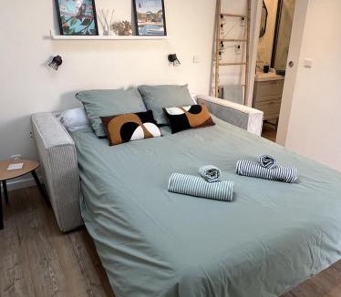 Eysines Apartment | Studiocosy proche Bordeaux, parking gratuit, clim