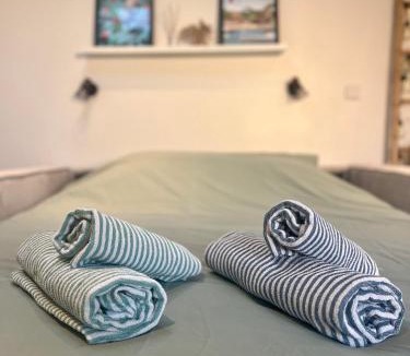Eysines Apartment | Studiocosy proche Bordeaux, parking gratuit, clim