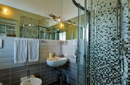 Favaro Veneto Apartment | Studios close Venice, cleaning and parking included
