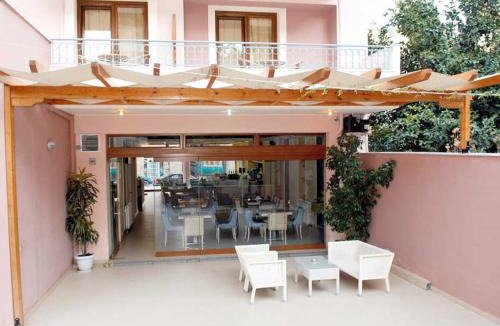 Kymi-Aliveri Apartment | Studios Karavos