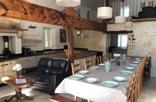 Saint-Martin-de-Gurson House | Stunning, 4 ⭐️ relaxing, peaceful, private pool, fishing lake sleeps 18 Dordogne