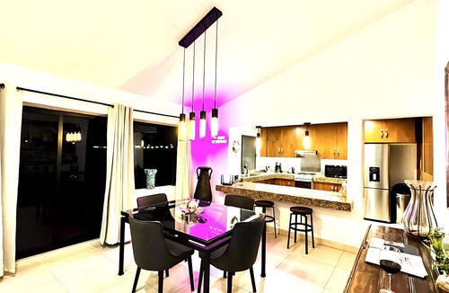 San Antonio Tlayacapan House | Stunning Ajijic Lake Chapala 2 Bdrm Retreat -Bikes - Gym - Pickleball Court