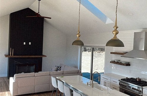 Warwick House | Stunning 10-Acre Luxury Retreat Breathtaking Views – 4BR, 4BA Near NYC & Warwick