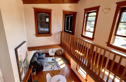 Powell River Apartment | Stunning 2 bedroom loft