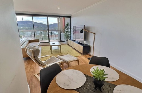 Braddon Apartment | Stunning 2-Brm in Braddon!