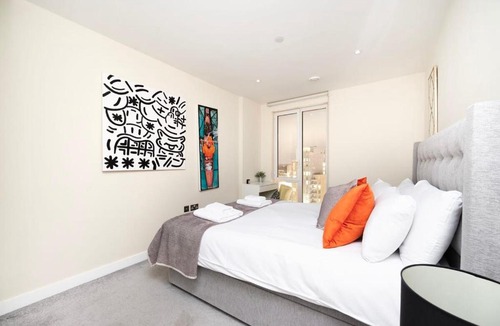 London Borough of Bromley Apartment | Stunning 2BR Apt Bromley Views Terrace