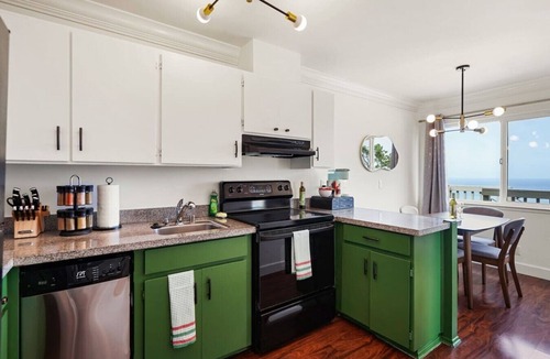 Pacifica Apartment | -Stunning 2BR w/Ocean, Mountain & Sunset Views