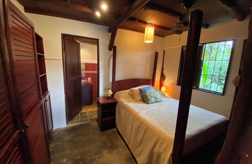Esterillos Villa | Stunning 3-bedroom bunk villa with pool and jungle views in Esterillos Oeste