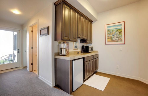 Smith River Apartment | Stunning 360 Ocean Views, Near Redwoods NP!