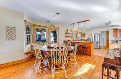 Little River House | Stunning 3BR with ridge top views and hot tub