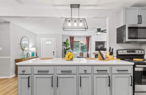 Riverview House | Stunning 4/2 Ranch Style Home near Tampa Bay