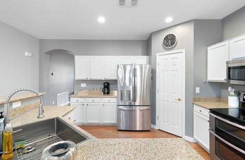 Anthem West House | Stunning 4BR Home｜Dedicated Workspace, Spacious Backyard & Pet-Friendly #41697