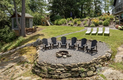 Gravenhurst Cottage | Stunning 5 + Bed, 3 Bath Cottage on the South End of Lake Muskoka! All Day Sun!