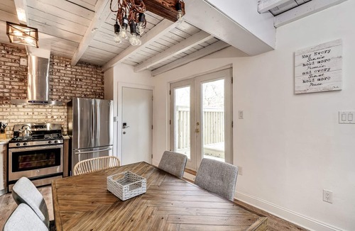 University City House | Stunning 5BDR-5BTH Duplex w/Outdoor Space Sleeps16