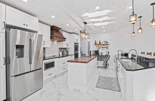 Butterknife Villa | Stunning 5BR Sanibel Island Paradise - Steps from Gulf Beach & Modern Comfort