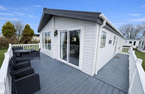 Mappleton Ski Chalet | Stunning 6 Berth Lodge For Hire At Skipsea Sands In Yorkshire Ref 41077Wf