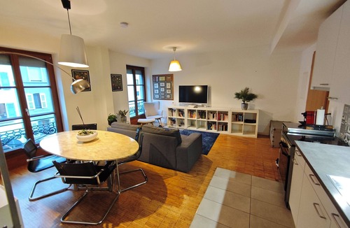 Les Eaux-Vives Apartment | Stunning Accommodation Near the Lake & Jet d'Eau - Eaux-Vives