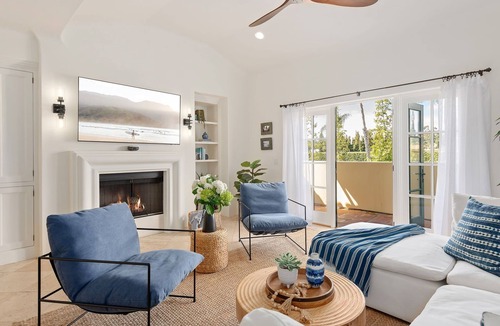 West Beach House | Stunning and Spacious Townhouse at West Beach with Private Rooftop Patio!