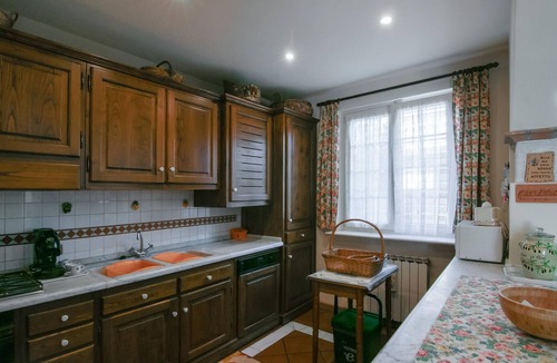 Querceta Apartment | Stunning apartment in Querceta with WiFi