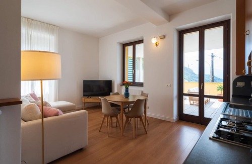 Bellano Apartment | Stunning Apartment- [Terrace and Swimming Pool]