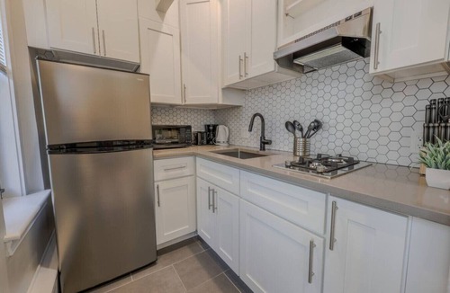 Prudential - St. Botolph Apartment | Stunning Back Bay Studio Apartment