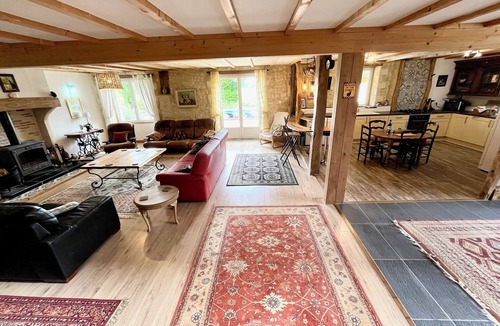 Courgeac House | Stunning Barn Conversion with Private Pool