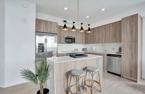 Northeast Miami Condo | Stunning Bay Views 2 Bdrm Condo