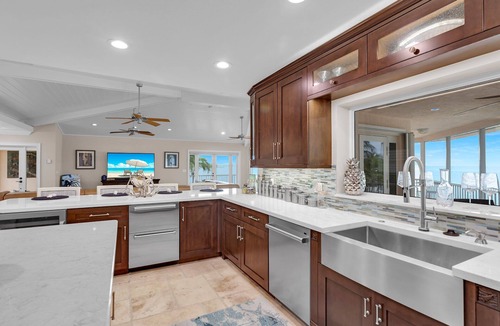 Islamorada House | Stunning Bayfront Home with Pool & Dockage in Islamorada
