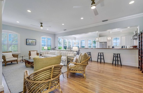 Captiva House | Stunning bayside retreat with golf cart!