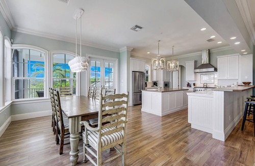 Captiva House | Stunning bayside retreat with golf cart!