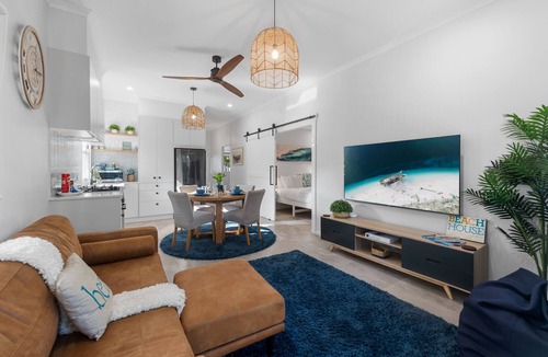 Dicky Beach House | Stunning Beach House, Glamping Tent, Outdoor Movies