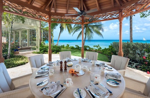 Gibbs Bay Villa | Stunning Beachfront Retreat with Pool - Hemingway House