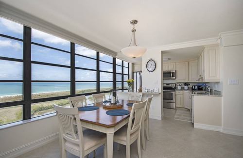 Marco Island Condo | Stunning Beachfront, beach view all rooms, newly renovated, Wifi, Nature reserve