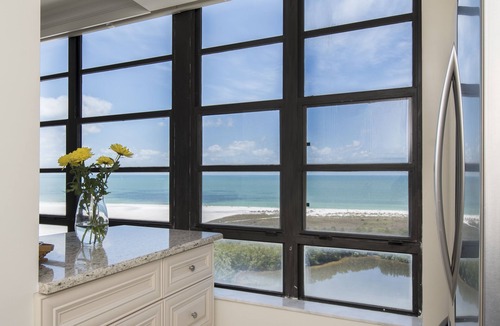 Marco Island Condo | Stunning Beachfront, beach view all rooms, newly renovated, Wifi, Nature reserve
