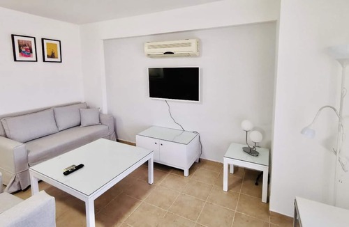 Kadıkale Apartment | Stunning beachfront apartment