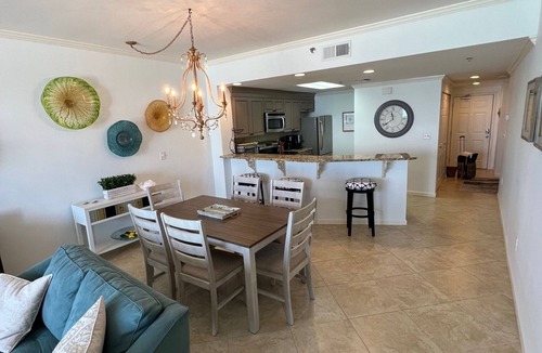Destin Condo | STUNNING BEACHFRONT CONDO WITH GREAT BALCONY VIEW IN THE HEART OF DESTIN