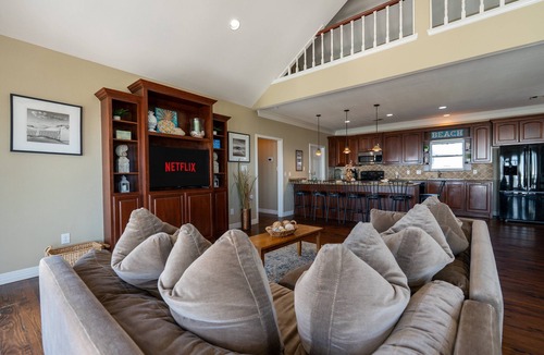Port Bolivar House | Stunning | Beachfront | Large Deck | Sleeps 14