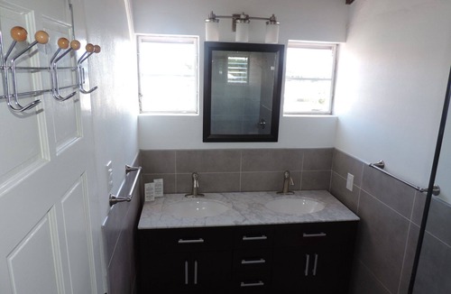 Dickenson Bay Villa | Stunning Beachside Apartment in the beautiful Dickenson Bay