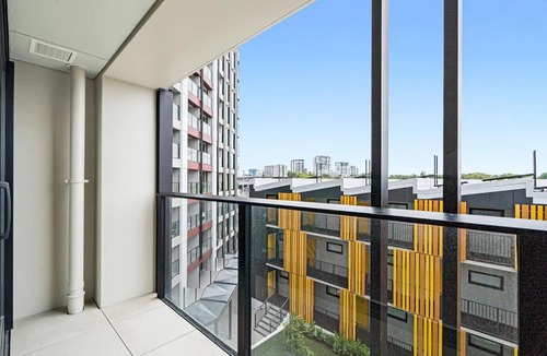 Auckland Central Business District Apartment | Stunning & Bright Studio in Central - Swimming Pool