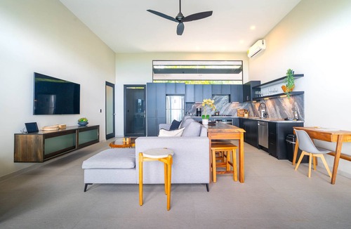 Hatillo House | Stunning Casita with Infinity Pool 180° Ocean View