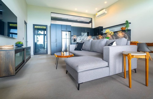 Hatillo House | Stunning Casita with Infinity Pool 180° Ocean View