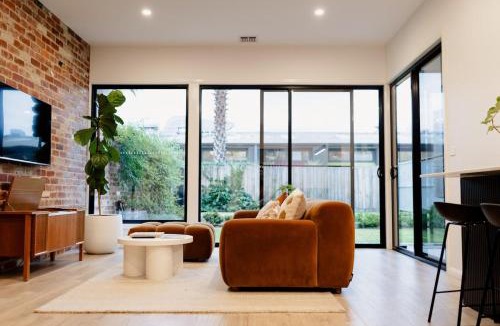 South Albury Villa | Stunning Central 3BR 2bath near the Murray