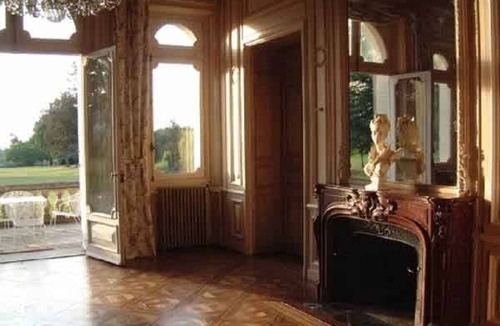 Ocquerre House | Stunning Chateau apartment near Paris, EuroDisney-Disneyland, Champagne region