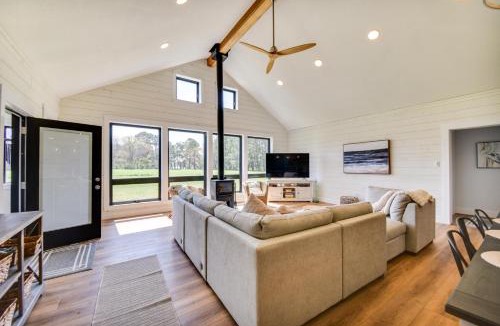 Machipongo House | Stunning Chesapeake Bay Farmhouse w/Dock & Kayaks