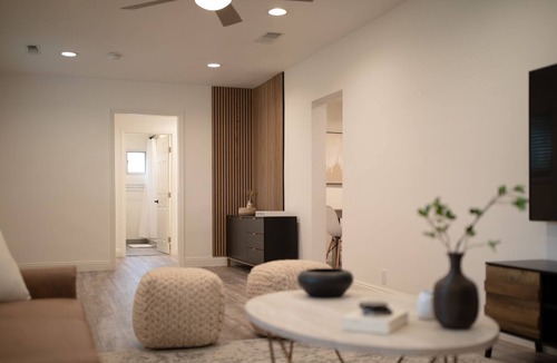 Clovis House | Stunning Clovis Retreat Nestled In Prime Location