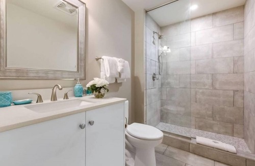 Central Business District Hotel | Stunning Condo in the Heart of Downtown New Orleans