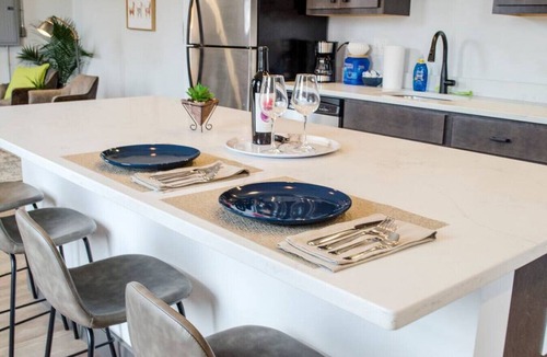 Over-the-Rhine Apartment | Stunning Condo Near Washington Park - Free Parking